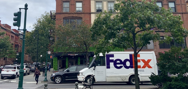 سوف تستقبل FedEx العام الجديد مع ارتفاع الأسعار والرسوم الإضافية