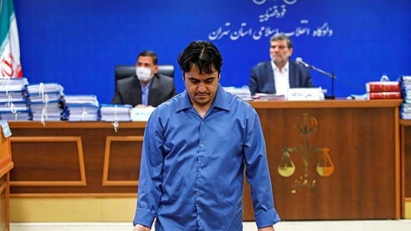 امرأة غامضة ووعد بالمال ثم وقع المعارض الايراني بالفخ  