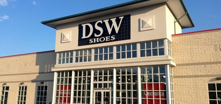 تفكر Designer Brands في إغلاق ما يصل إلى 80 متجراً