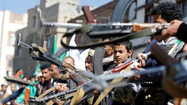 الإرياني يدين الهجوم الحوثي على قرية في تعز.. "جريمة حرب"
