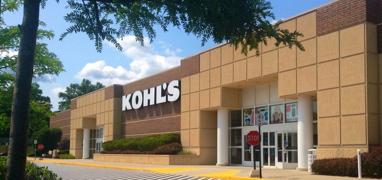 تعد شراكة Kohl's Tommy Hilfiger بمثابة ضربة أخرى لمراكز التسوق Macy's