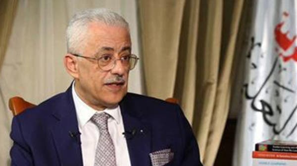 شاهد.. سؤال مفاجئ لوزير التعليم المصري: ما جمع "حليب"؟