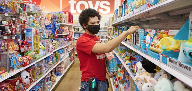 The Weekly Closeout: Target لاول مرة في برنامج درجة الموظف و REI يتضاعف في السفر