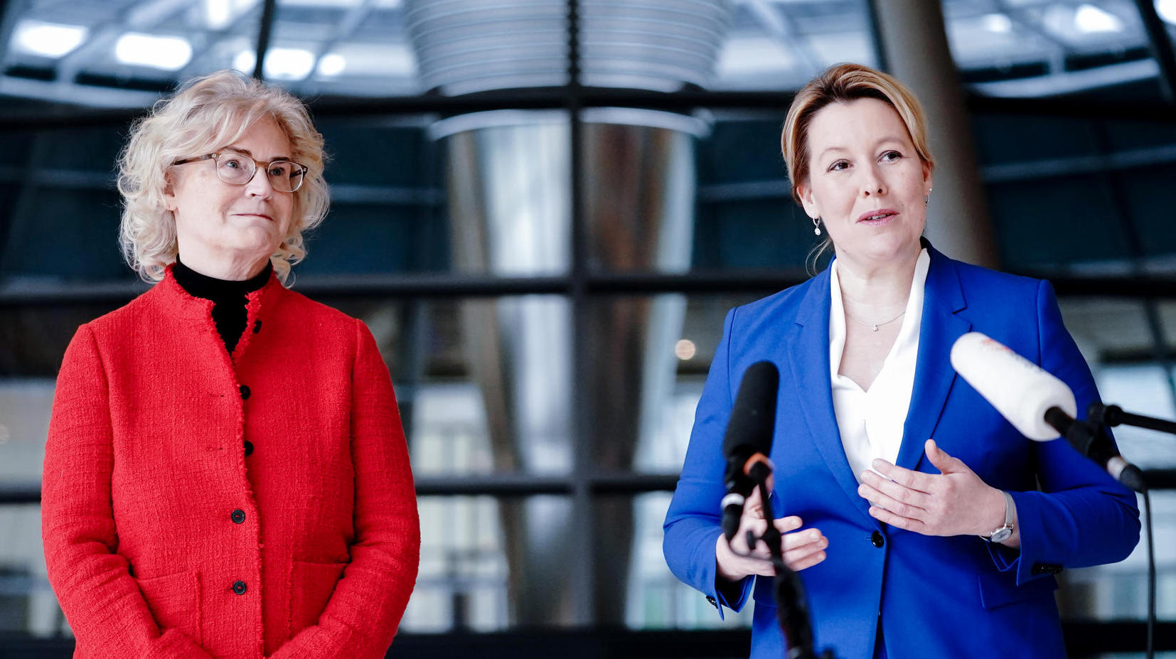 Bundesregierung beschließt Frauenquote für Unternehmen