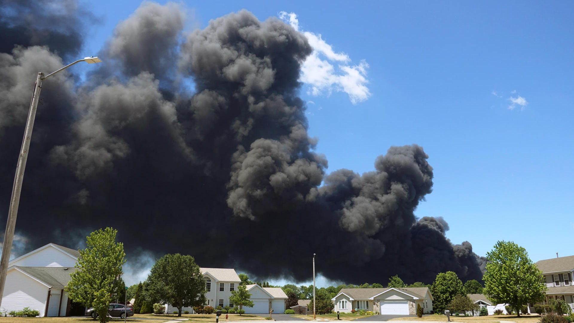 Explosionen in US-Chemie-Firma – Umgebung evakuiert