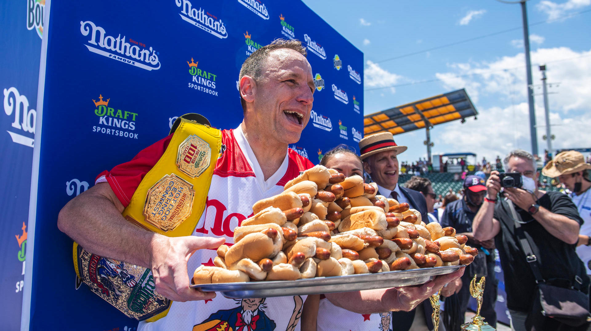Neuer Weltrekord: Hotdog-Wettesser übertrifft eigene Bestleistung