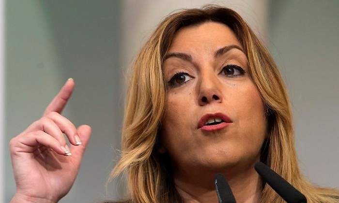 Susana Díaz escondió el contrato fantasma del exministro Bernat Soria en la Junta y por el que aún cobra 150.000 euros