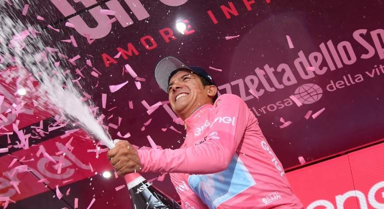 richard-carapaz-giro-twitter.jpg