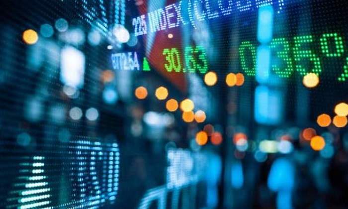 Pese al peor mes del Ibex 35 del año, los fondos resisten con alzas del 6%