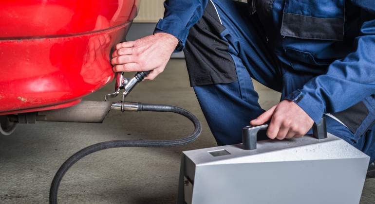 Diez maneras sencillas de reducir la contaminación de nuestro coche