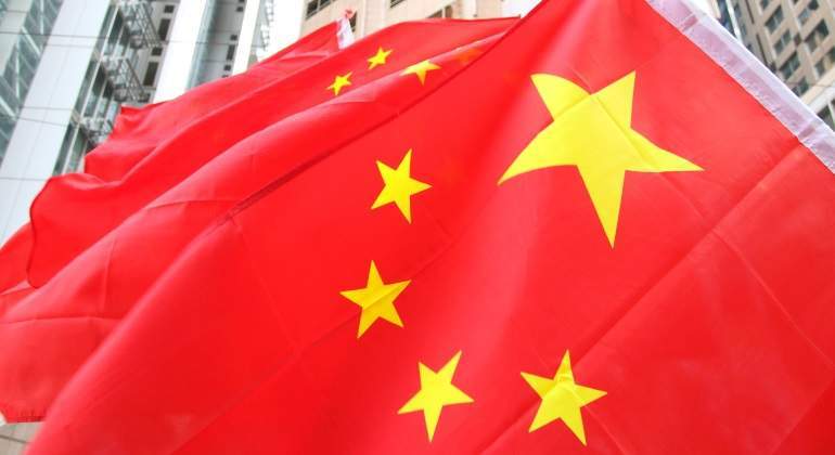 El yuan cae a mínimos al negarle el apoyo el banco central chino