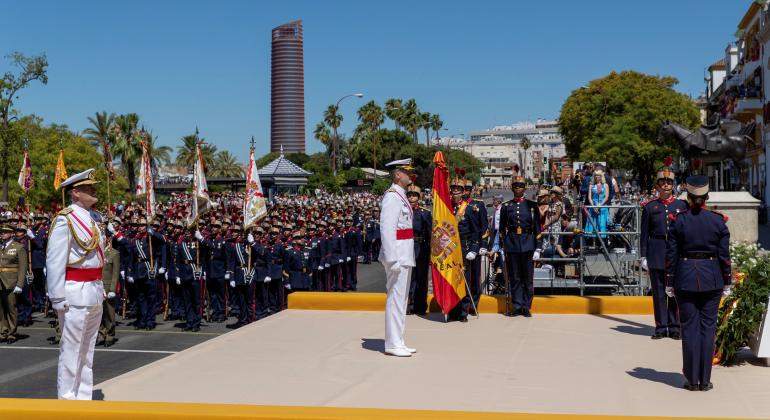Los líderes políticos ensalzan la labor de los militares españoles en el Día de las Fuerzas Armadas