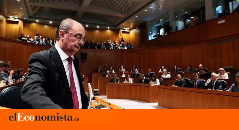 El socialista Lambán es investido presidente de Aragón con los votos de Podemos, PAR, CHA e IU