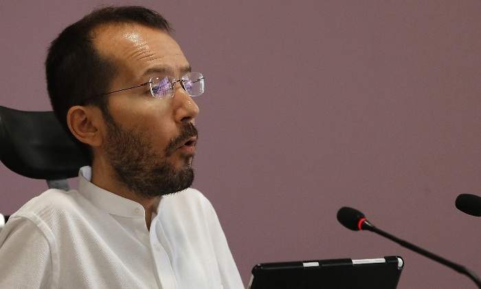 Echenique apremia a Sánchez a sentarse ya a negociar con Podemos y dejar el tacticismo