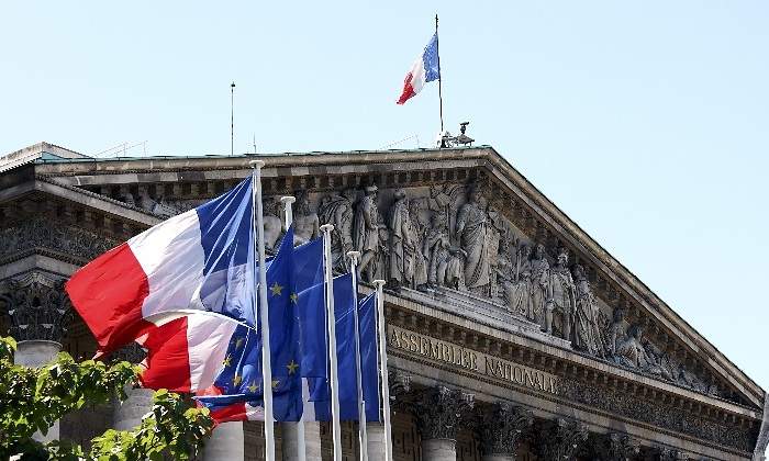 El paro en Francia baja en el segundo trimestre al nivel más bajo en una década