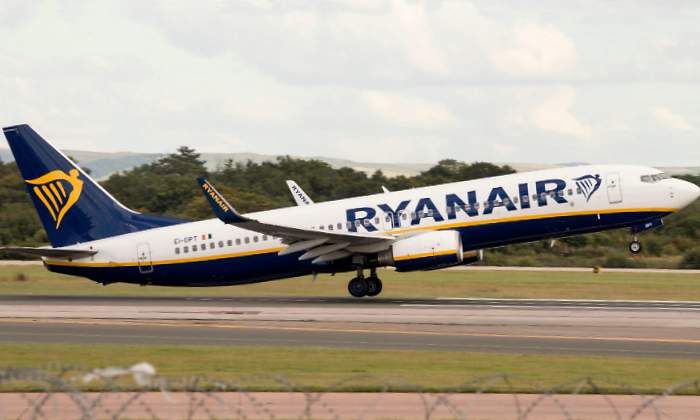 Los tripulantes de Ryanair irán a la huelga en septiembre ante el cierre de bases