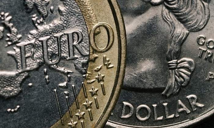 El euro puede caer en la emboscada de la guerra de divisas y aumenta el riesgo de una recesión en Europa