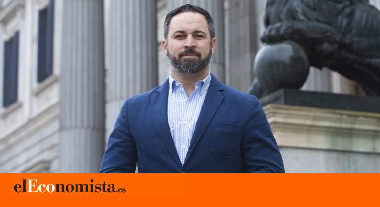Abascal: ''Casado dio una patada a la esperanza de una alternativa al Gobierno''