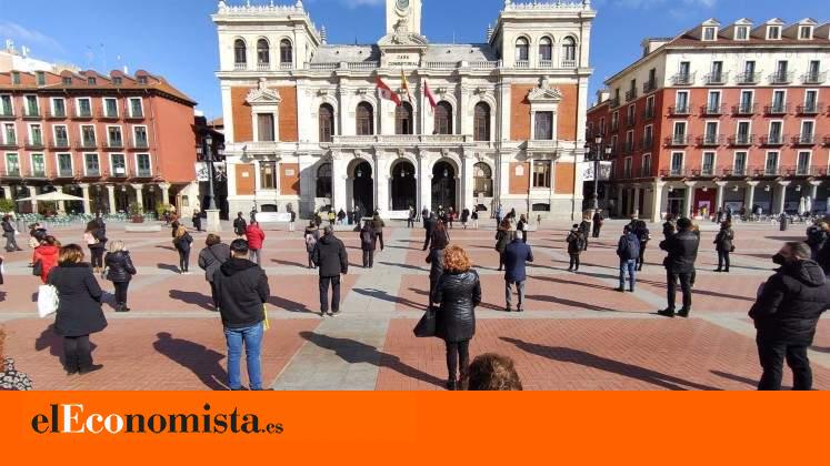 Centenares de profesionales de peluquerías y centros estéticos reclaman en Castilla y Léon la bajada del IVA