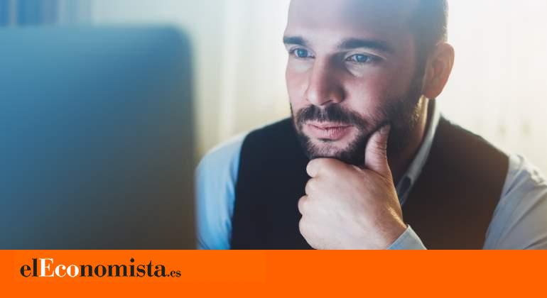 Cómo tener la oficina de la Seguridad Social en casa: así es el servicio 'Te Ayudamos'
