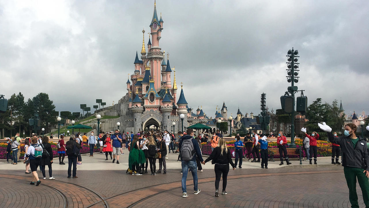 Disneyland Paris reporte sa réouverture au 2 avril