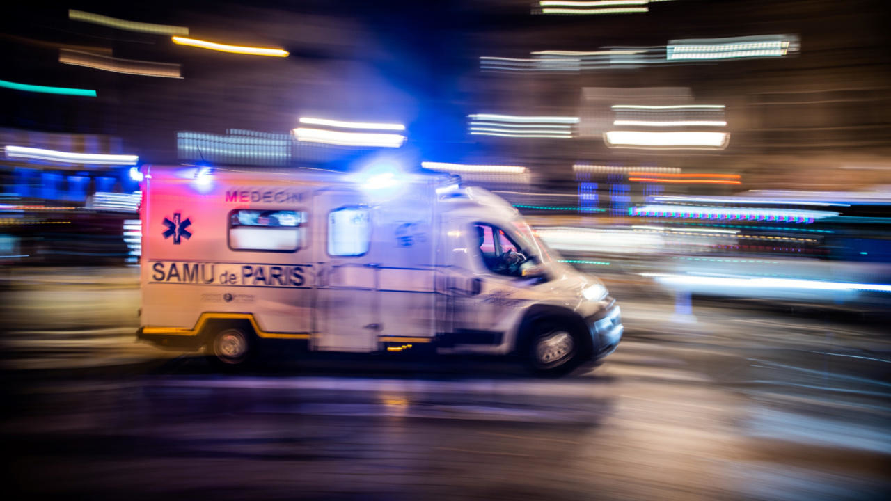 Le lynchage d'un adolescent à Paris suscite colère et émotion