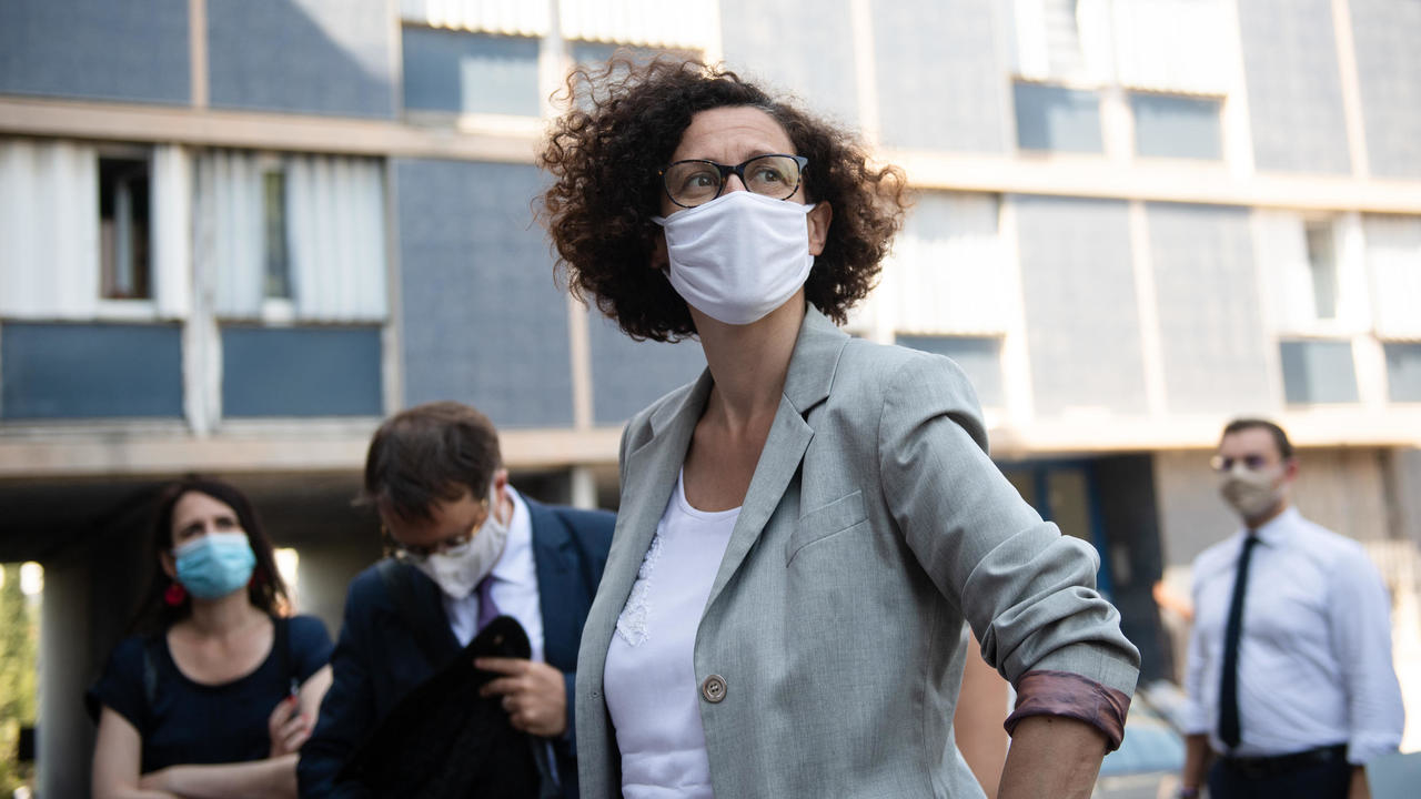 Face à la crise sanitaire et sociale, la France allonge la trêve hivernale