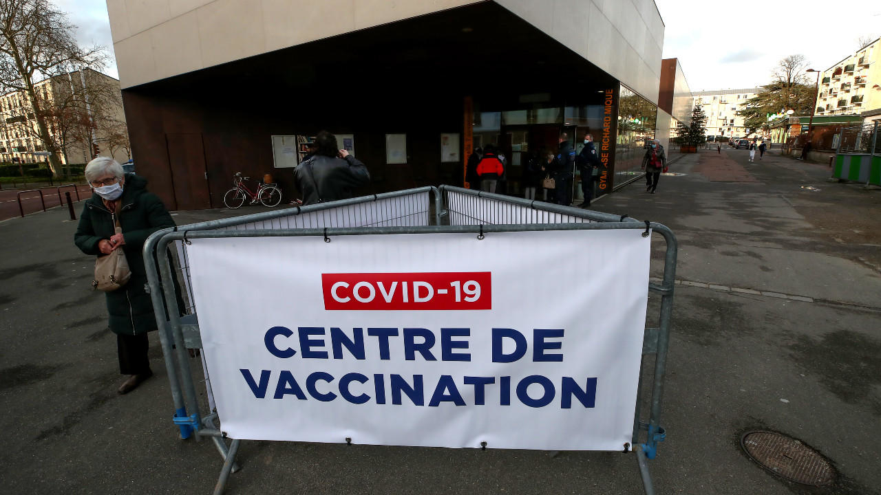 face à la menace des variants, la France sous "vigilance armée"