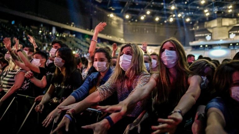 5000 fans d'Indochine réunis au premier grand concert-test ...