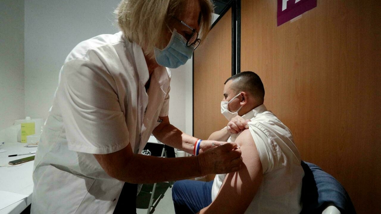 Record de vaccinations contre le Covid-19 en France après les annonces de Macron