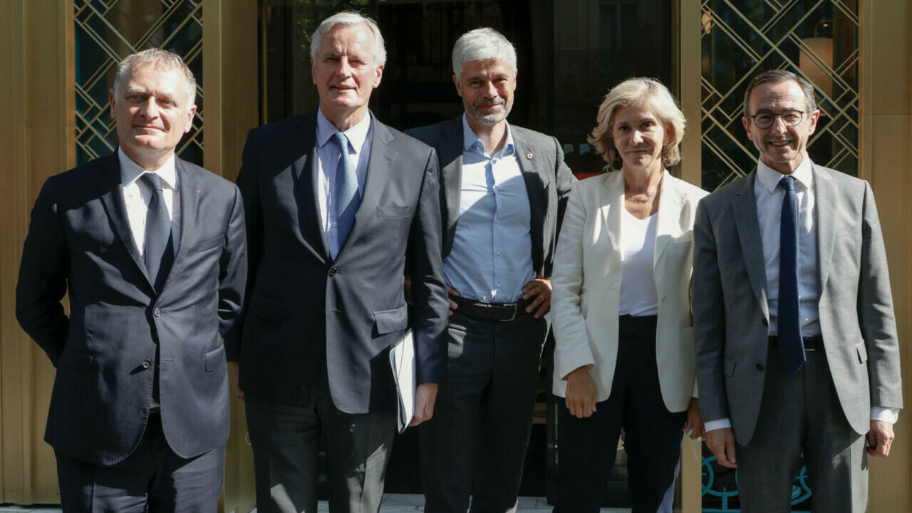 Éric Ciotti et Michel Barnier se lancent à droite, Laurent Wauquiez renonce