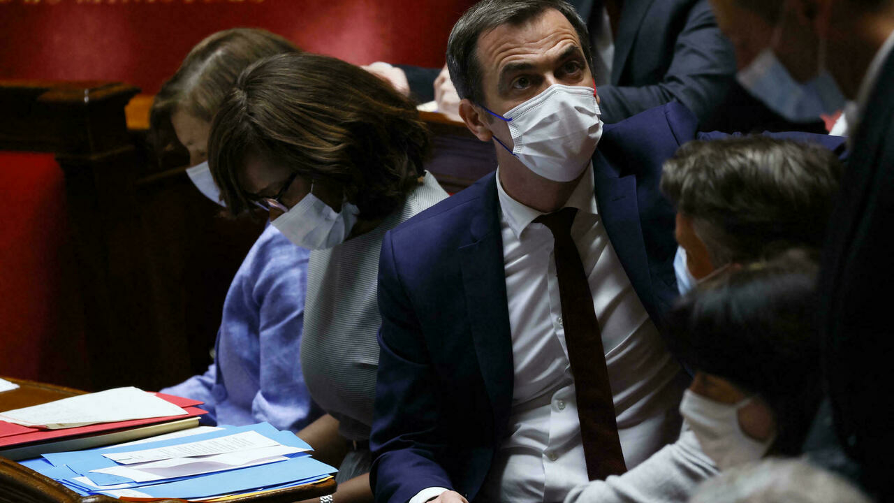 le ministre de la Santé Olivier Véran annonce des assouplissements