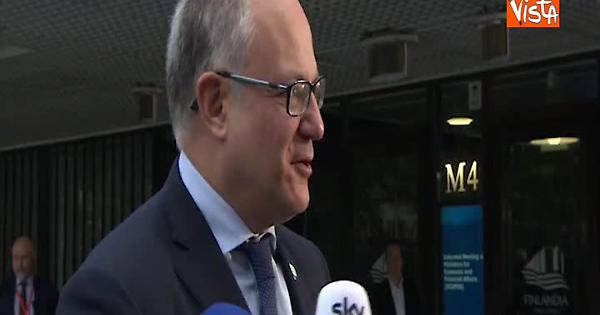 Pensioni, Quota 100 "a esaurimento". Gualtieri, ministro Pd: intervista rivelatrice, cancellare Salvini