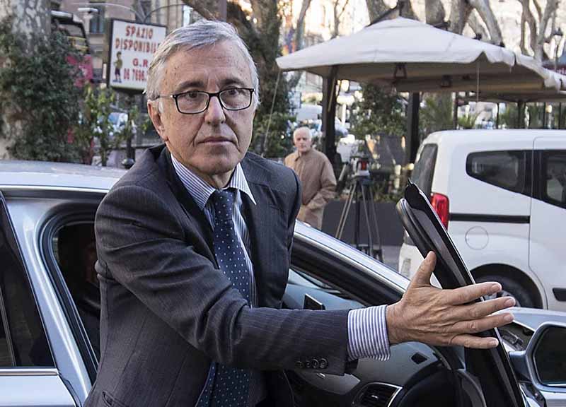Atlantia crolla ancora a Piazza Affari. Rumors: Mion silura il Ceo Castellucci