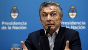 ARGENTINA: CONTROLLO SUI MOVIMENTI DI CAPITALI, MA I BOND CADONO