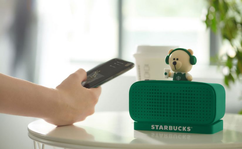 Alibaba crea uno smart speaker per Starbucks per sperimentare il voice commerce