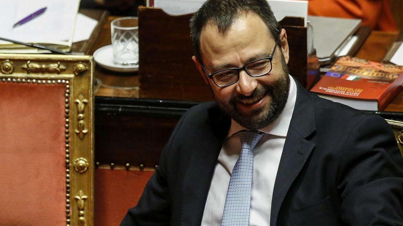 Manovra, ministro Patuanelli: cuneo fiscale sarà in legge bilancio