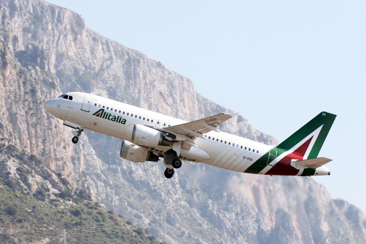 Patuanelli convoca tavolo Alitalia al Mise mercoledì  