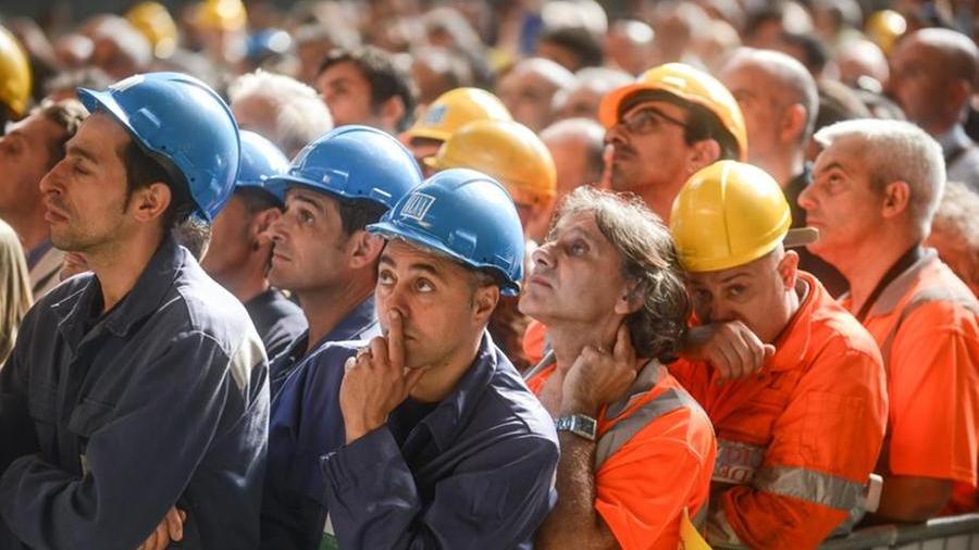 Ex Ilva, governo e Mittal alla firma. Ma esplode la protesta dei tarantini