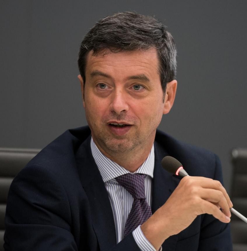 Confindustria: "Stop ai licenziamenti per le attività fermate. Orlando: "Massimo ascolto" Confindustria: "Stop ai licenziamenti per le attività fermate. Orlando: "Massimo ascolto"