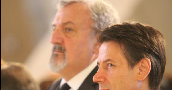 Governo, Emiliano a Conte: «Grande uomo di Stato. Orgoglio pugliese» E augura buon lavoro a Draghi