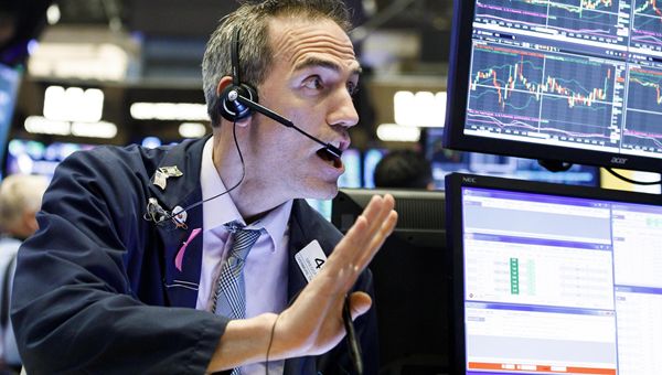 Wall Street avvia settimana in frazionale ribasso