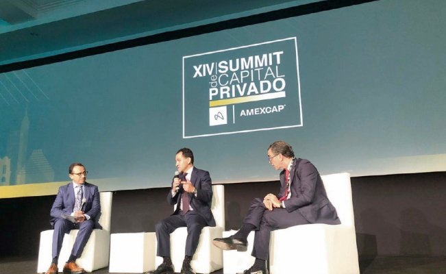 Elevar recaudación, reto para apoyar a Pemex: Hacienda