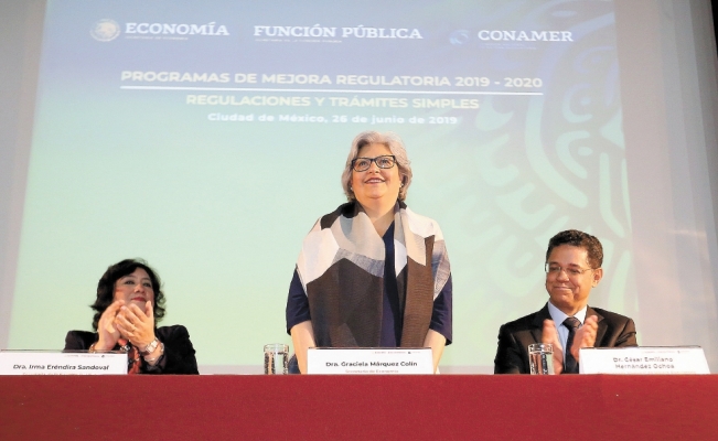 Menor inversión privada frenó al PIB: Economía
