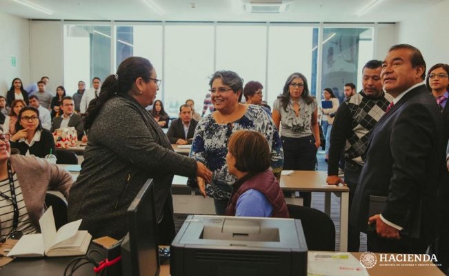SHCP subasta en internet 68 partidas de medicamentos