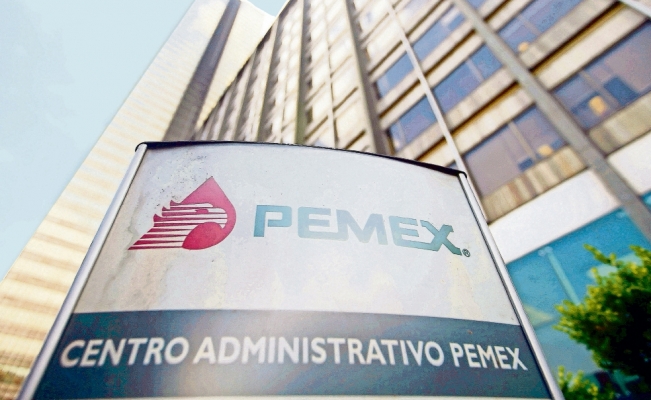 Moody’s amaga con bajarle la nota a Pemex en este año