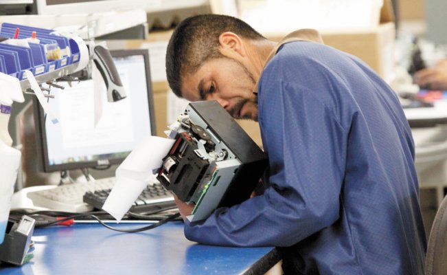 Crece empleo, pero es más precario: CEESP