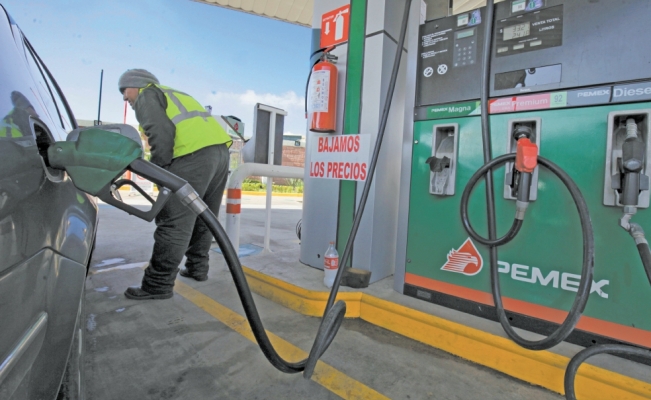 Producción de gasolina cae por cuarta semana al hilo