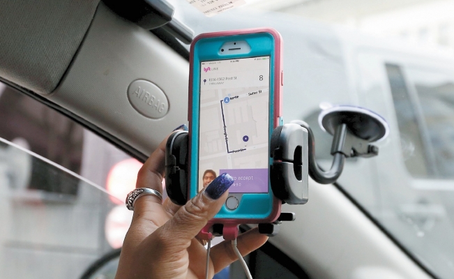Acción de Lyft debuta en el mercado mexicano