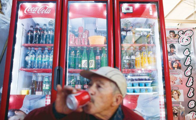 IEPS a los refrescos pegará a quienes ganan menos